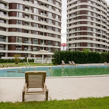 The Residential 1-bd With An Outdoor Thermal Pool